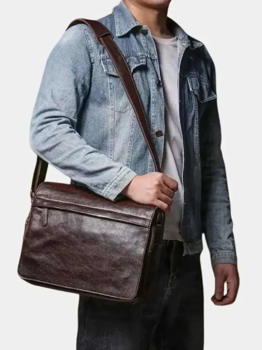 Classic Messenger Leather Bag | Savile & Co.