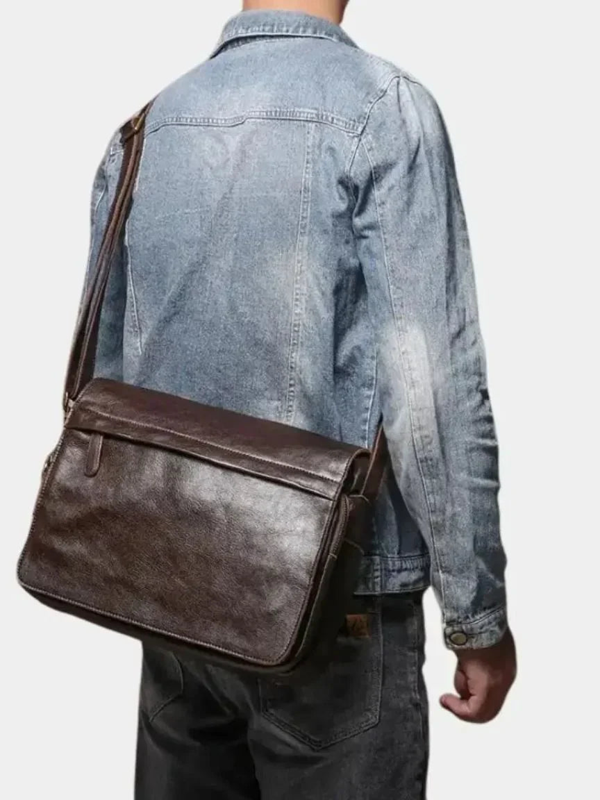 Classic Messenger Leather Bag | Savile & Co.