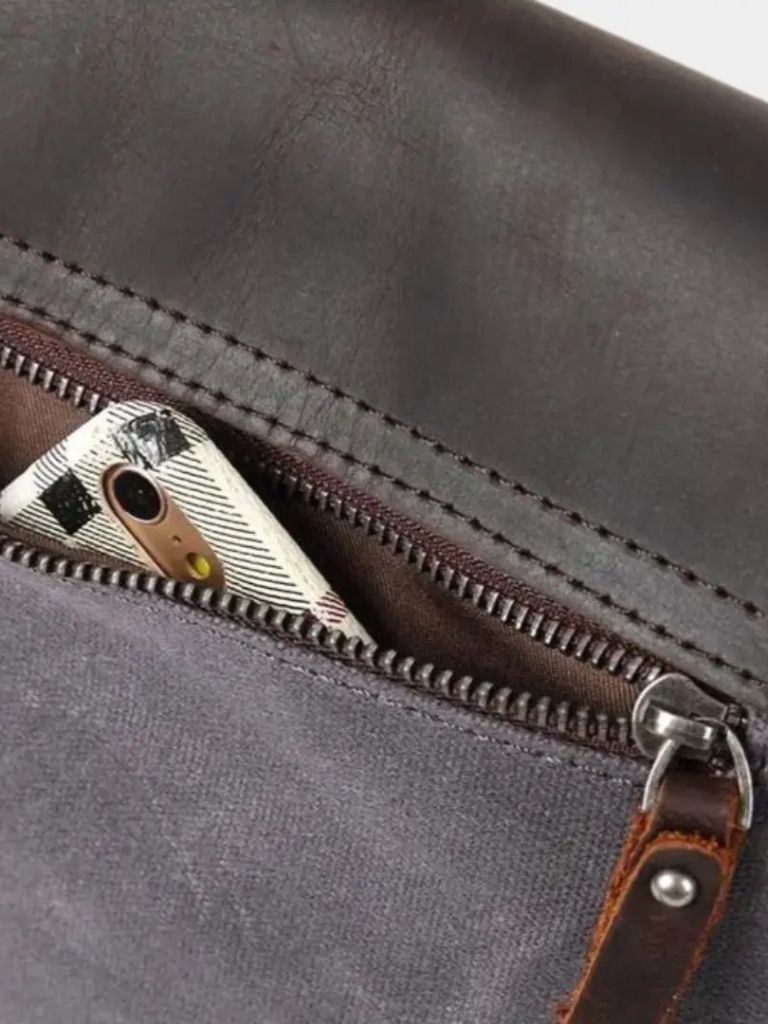 Windsor Messenger Shoulder Bag | Savile & Co.
