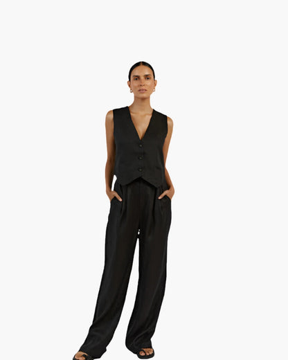 Classy Lady - Linen Two-piece Set | Savile & Co.