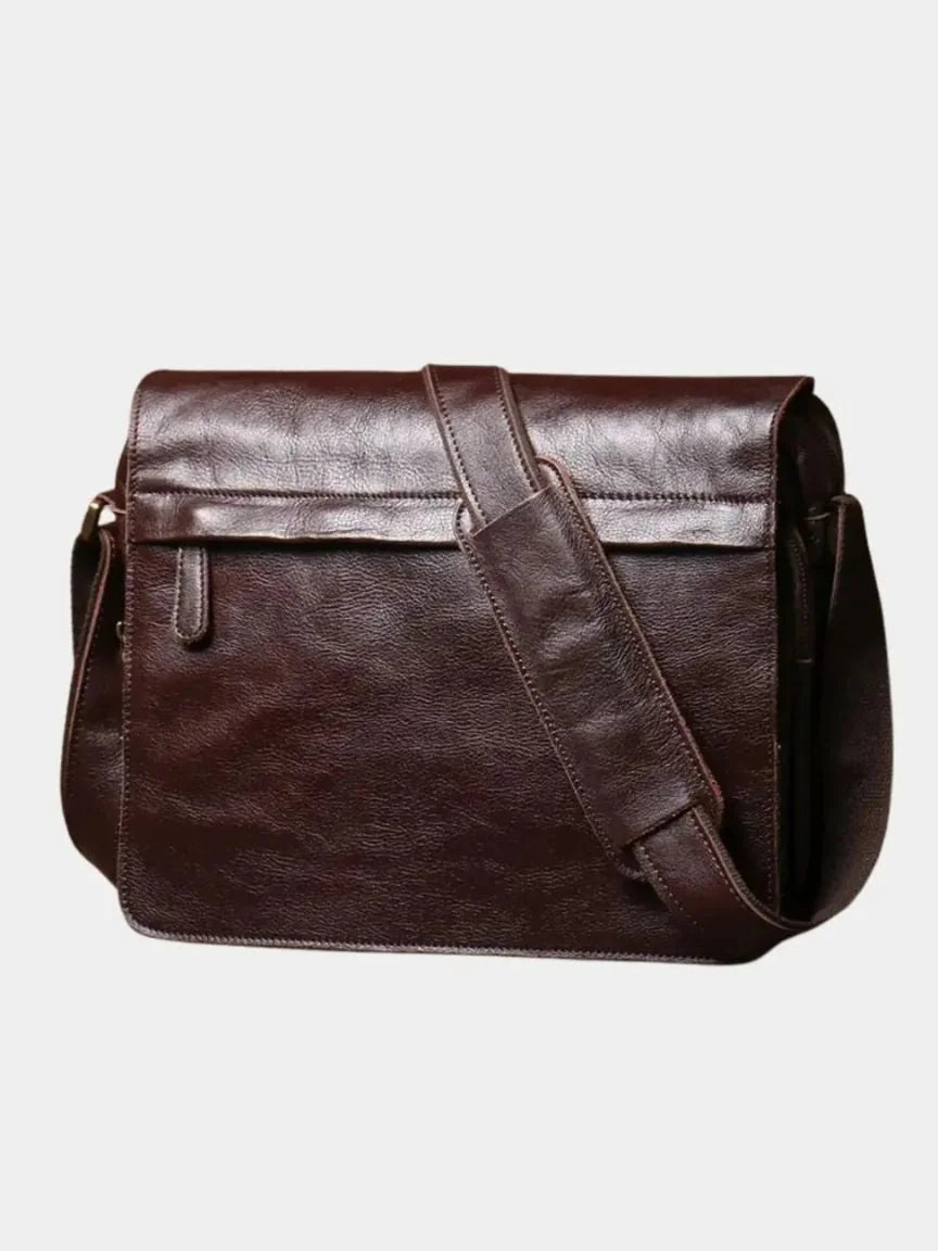 Classic Messenger Leather Bag | Savile & Co.